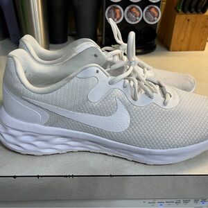 Nike White Sports Sneakers